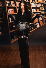 张靓颖站在遗憾交界处