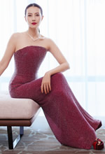 高圆圆步履生风自成风景